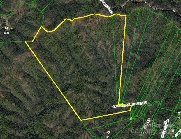 a view of a tennis court