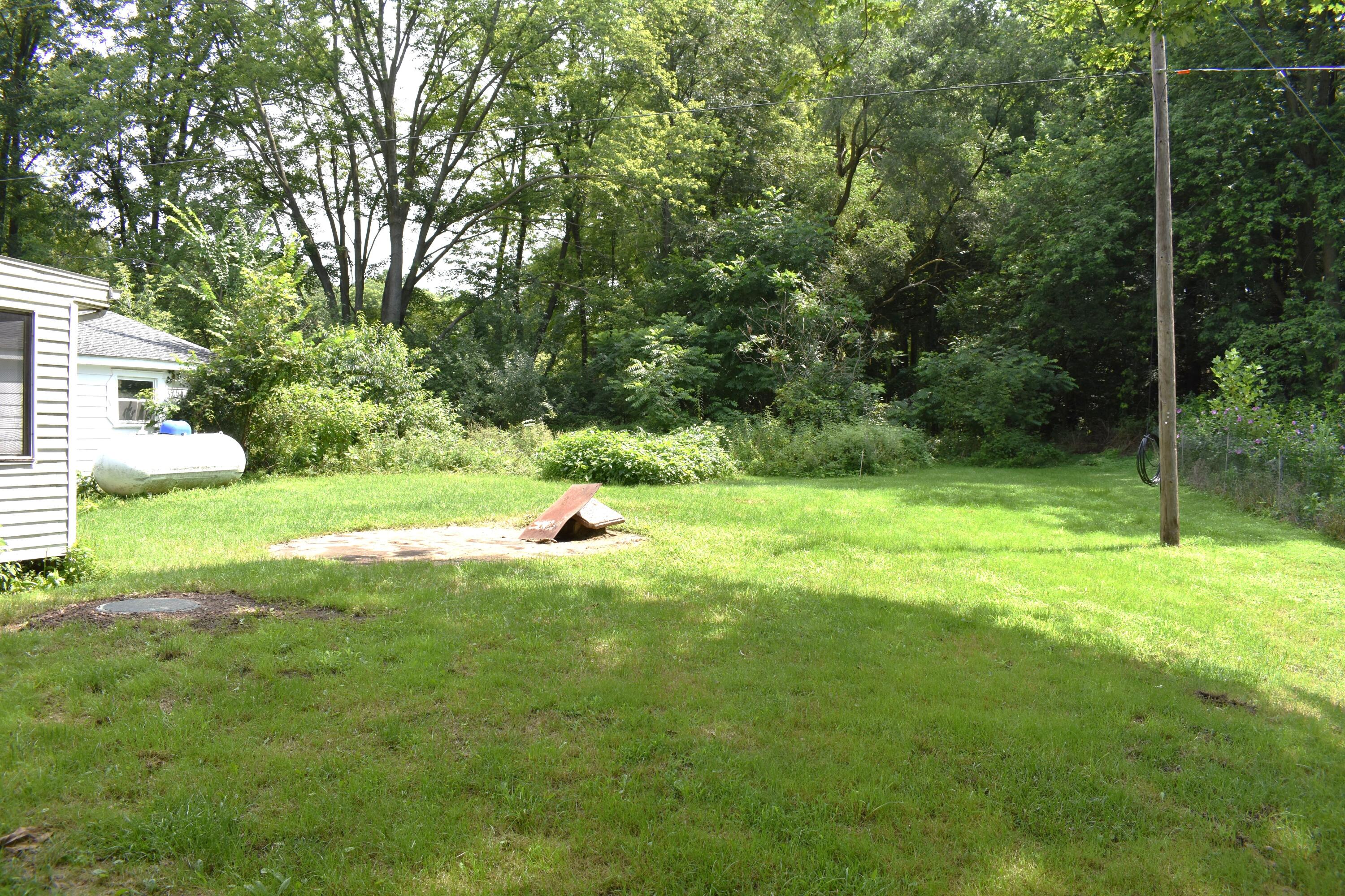 5280 Sutton Road Ann Arbor, MI 48105 - Photo 25 of 28 DSC_0008