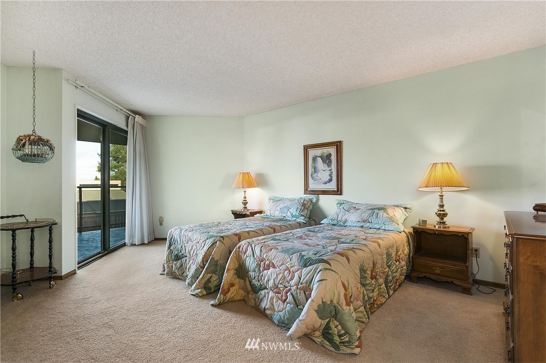 524 Maple Street, Unit 106 Edmonds, WA 98020 - Photo 5 of 10 Gallery Image 5