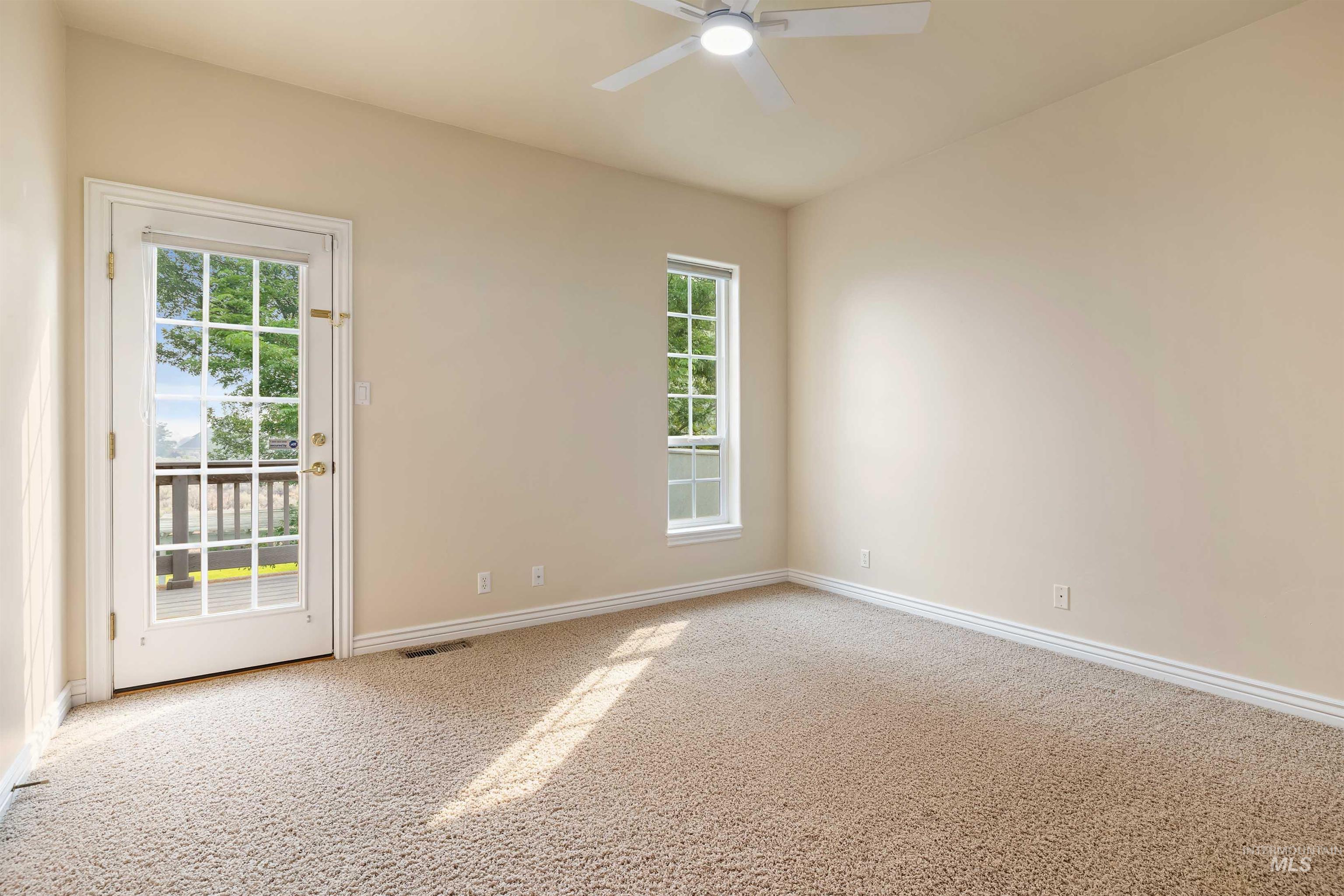 3404 Ridge Line Drive Kimberly, ID 83341 - Photo 26 of 50 Spacious room with plush carpet flooring and neutral wall tones