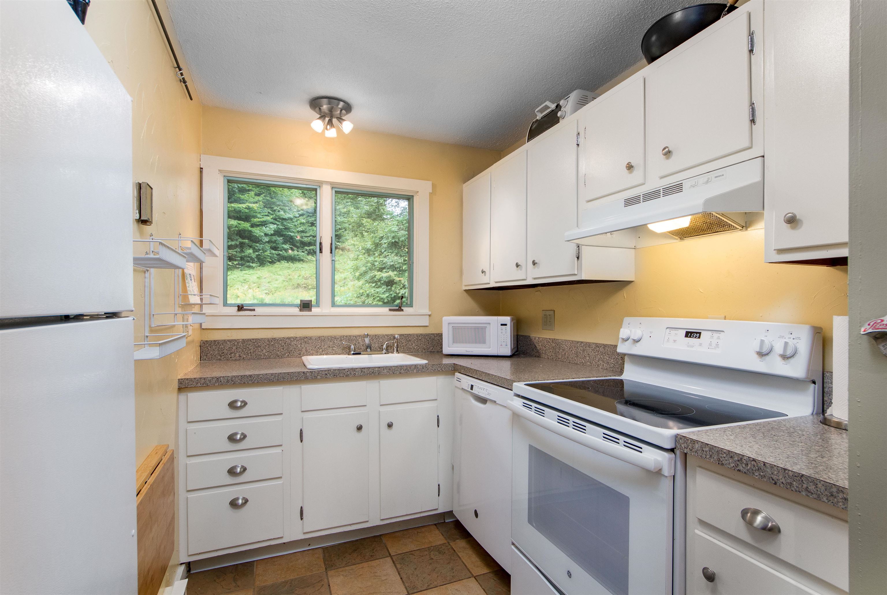 4232 Bolton Valley Access Road, Unit 3D Bolton, VT 05477 - Photo 7 of 23 Gallery Image 7