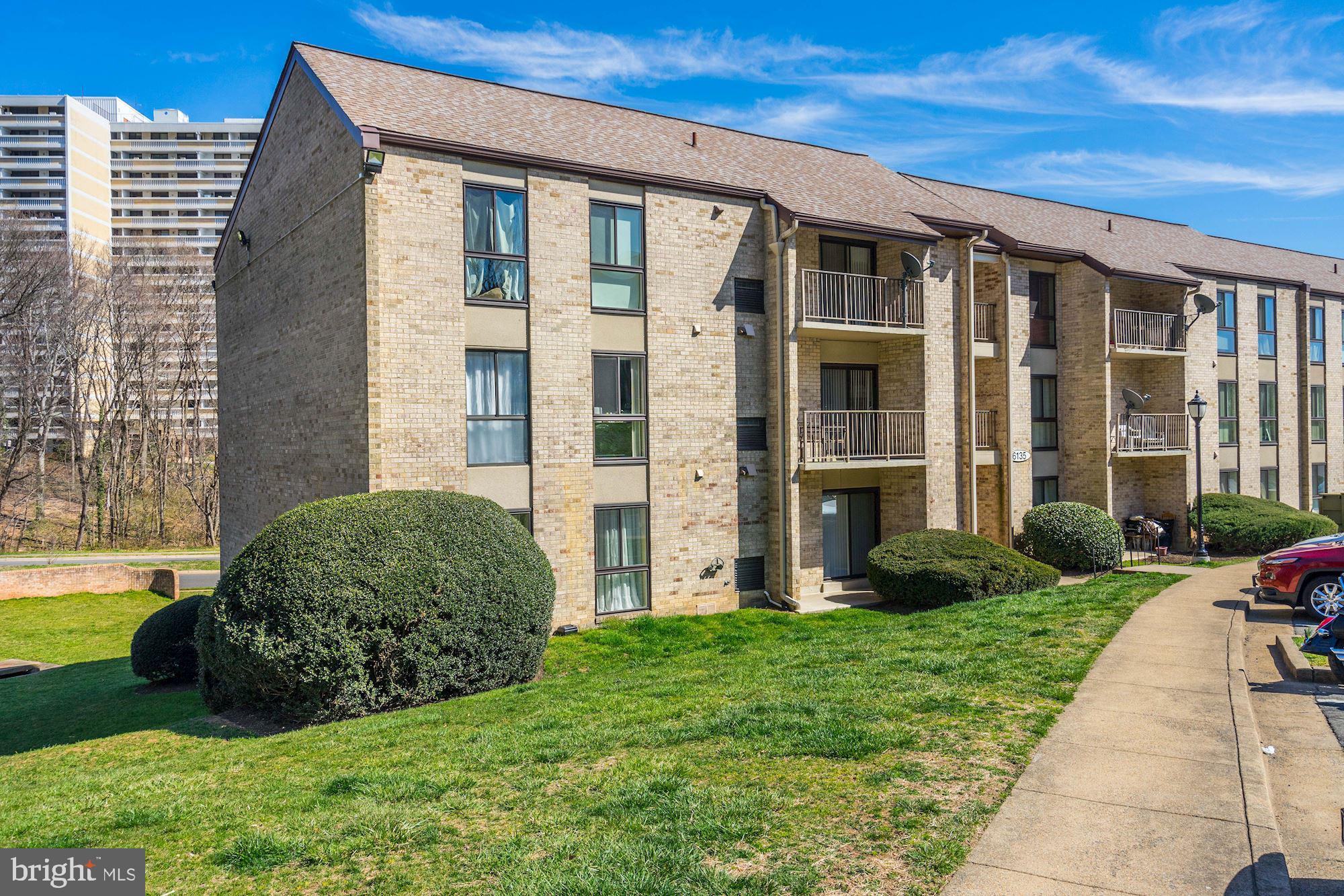 6135 Edsall Road, Unit H Alexandria, VA 22304 - Photo 2 of 30 Exterior Front