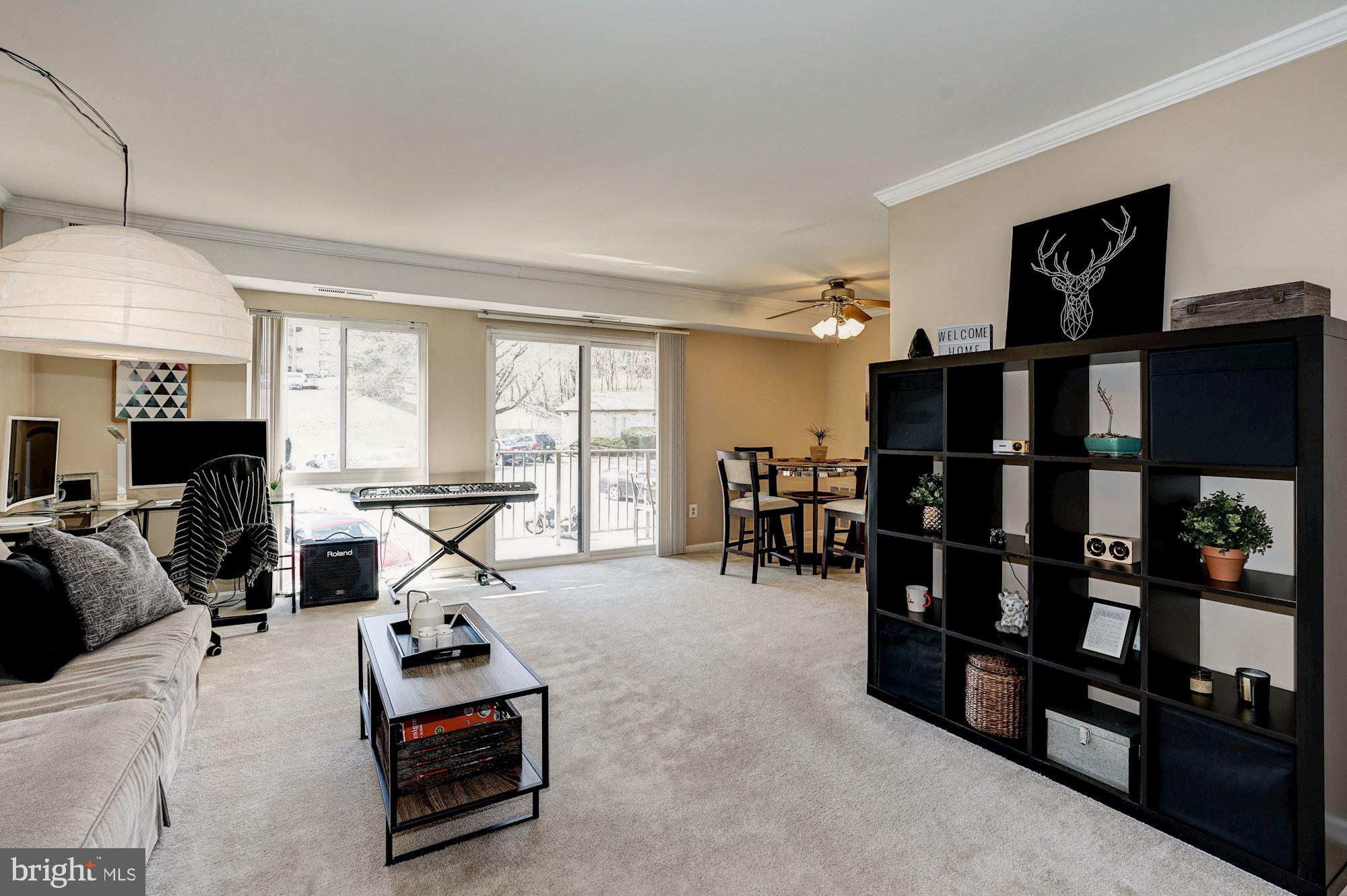6135 Edsall Road, Unit H Alexandria, VA 22304 - Photo 3 of 30 Living Room