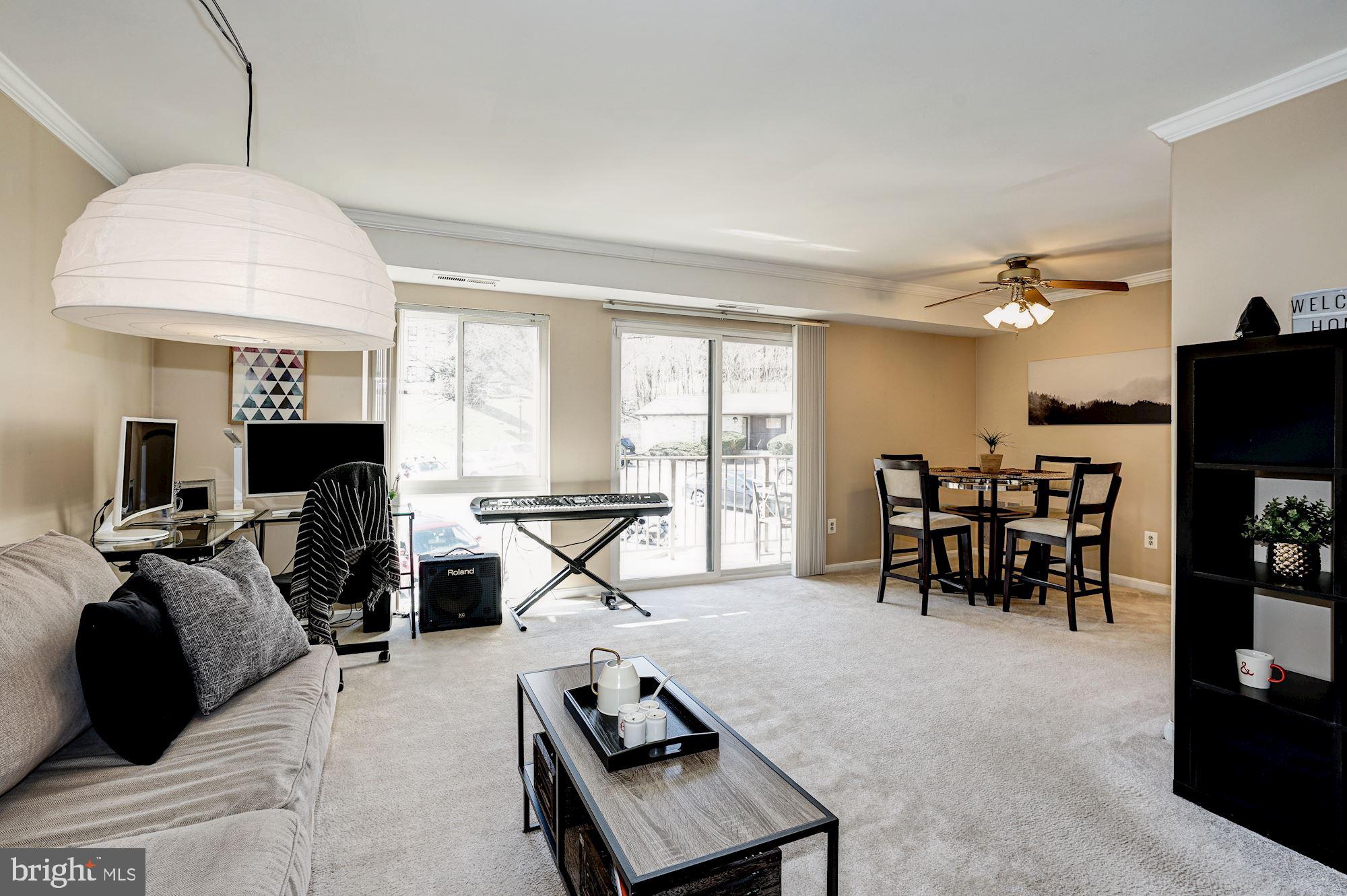 6135 Edsall Road, Unit H Alexandria, VA 22304 - Photo 6 of 30 Living Room