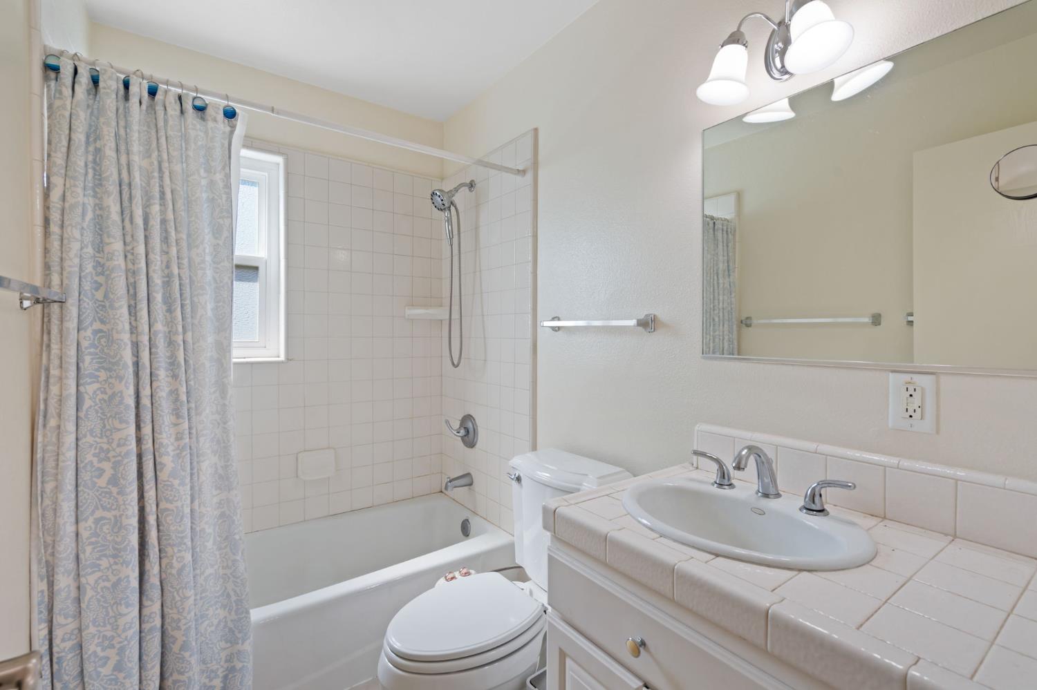 3338 Deodar Street Carmichael, CA 95608 - Photo 20 of 27