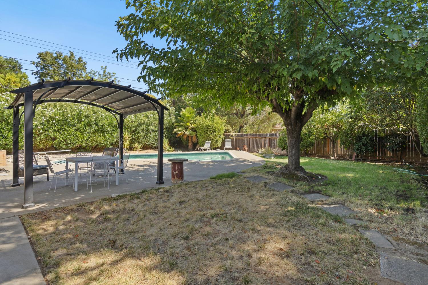 3338 Deodar Street Carmichael, CA 95608 - Photo 26 of 27