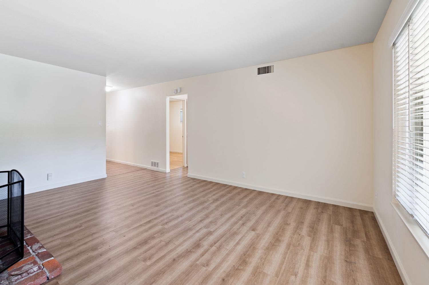 3338 Deodar Street Carmichael, CA 95608 - Photo 6 of 27