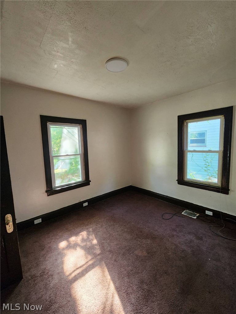 974 Eddy Road Cleveland, OH 44108 - Photo 25 of 48