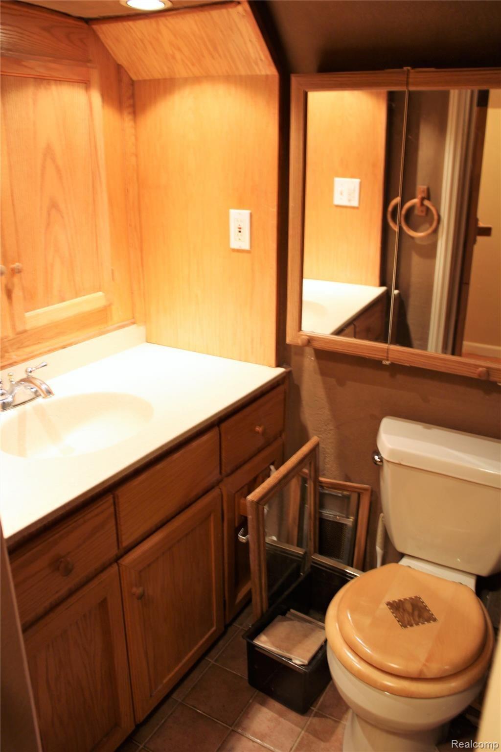 3598 Davison Road Lapeer, MI 48446 - Photo 27 of 32 IMG_1421.JPG