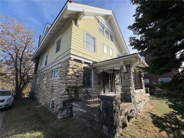 $99,000 | 3235 Garfield Avenue, Kansas City, MO 64109