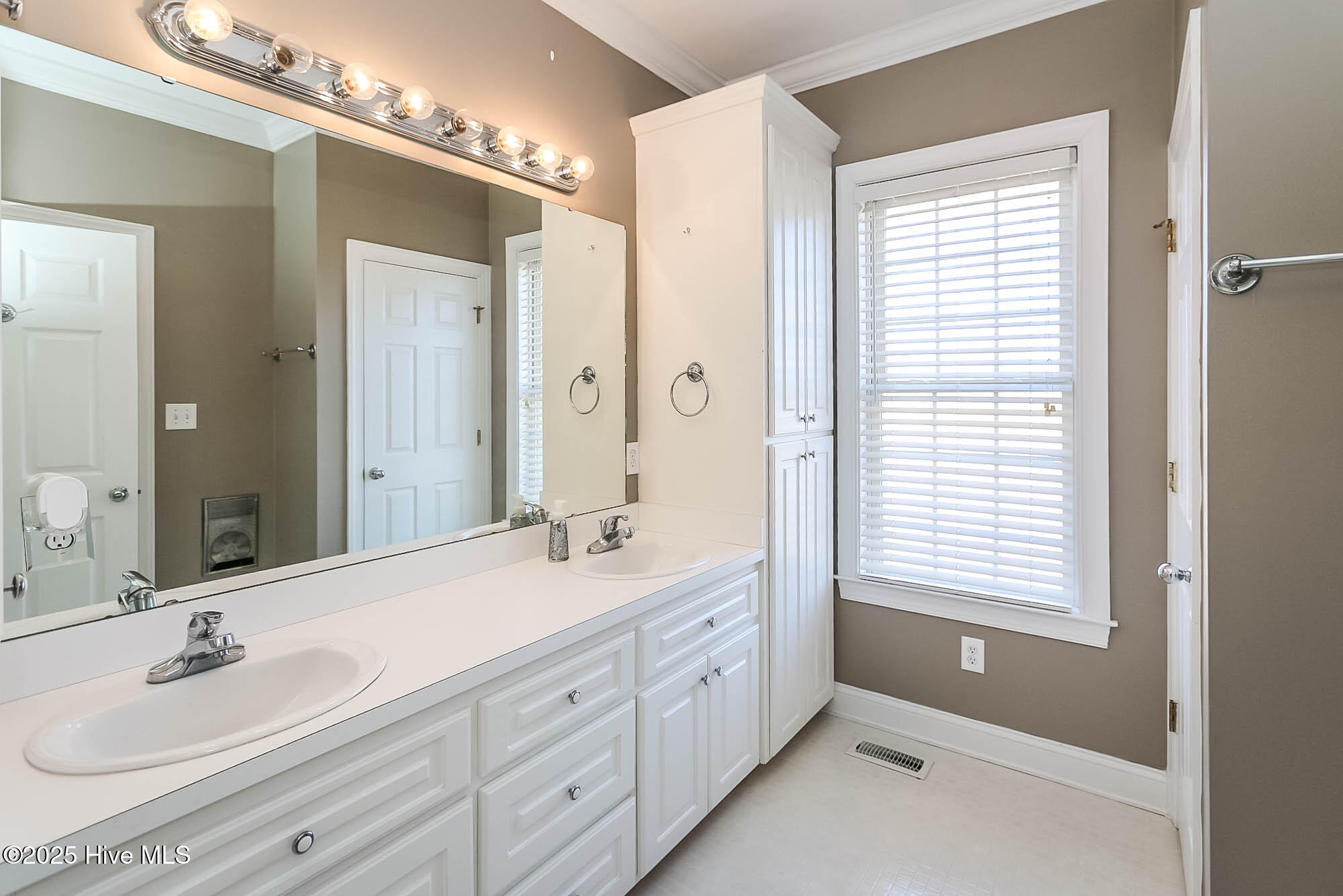 2911 Alton Phillips Road Kinston, NC 28504 - Photo 27 of 38 IMG_4927