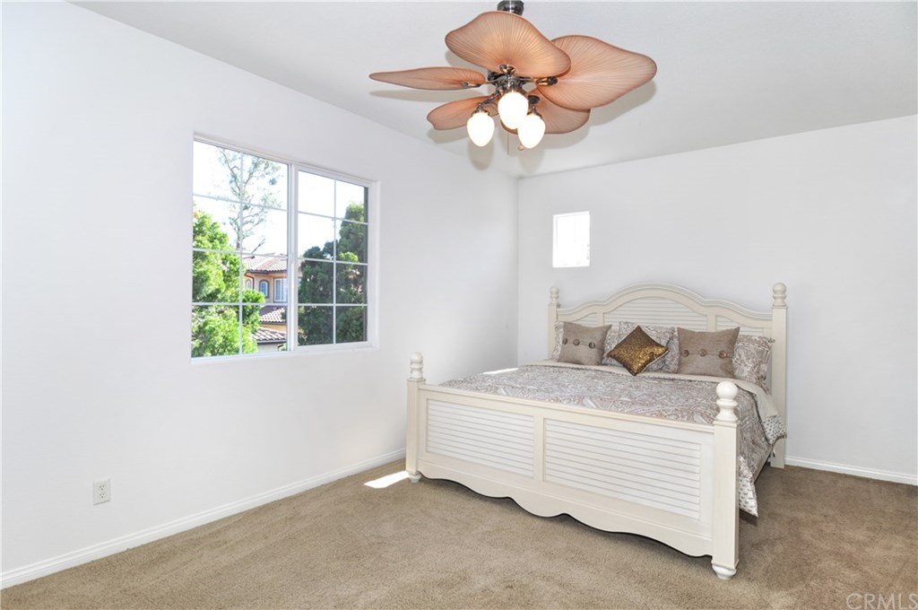 58 Shadowplay Irvine, CA 92620 - Photo 28 of 33