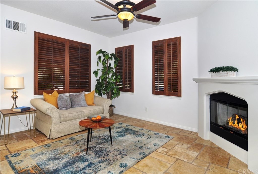 58 Shadowplay Irvine, CA 92620 - Photo 5 of 33