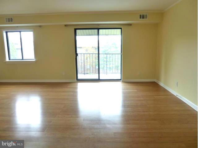 6280 Edsall Road, Unit 402 Alexandria, VA 22312 - Photo 2 of 27 Living Room
