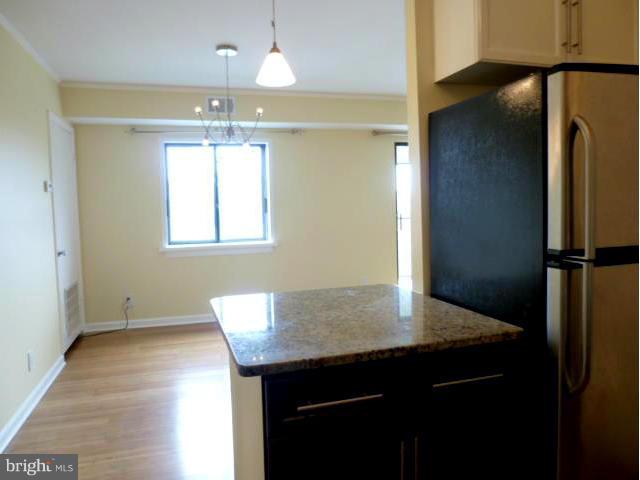 6280 Edsall Road, Unit 402 Alexandria, VA 22312 - Photo 7 of 27 Kitchen
