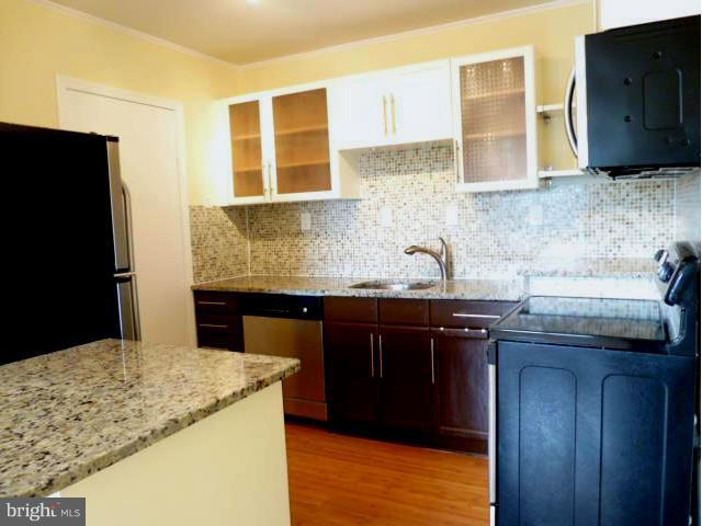 6280 Edsall Road, Unit 402 Alexandria, VA 22312 - Photo 8 of 27 Kitchen