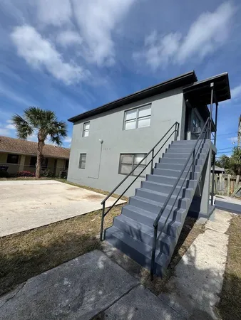 $1,650 | 907 6th Street, West Palm Beach, FL 33401
