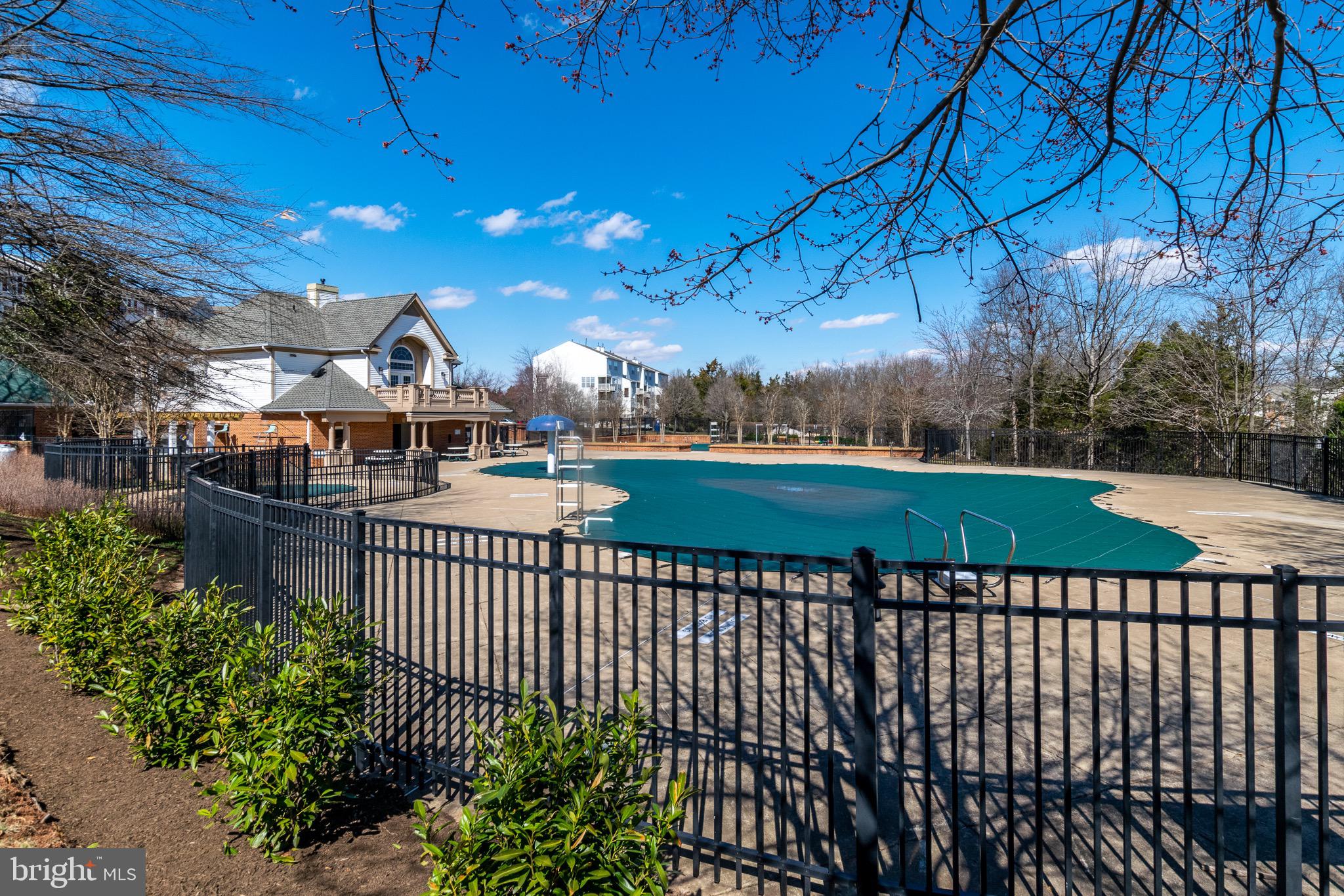 22061 Manning Square Sterling, VA 20166 - Photo 28 of 33