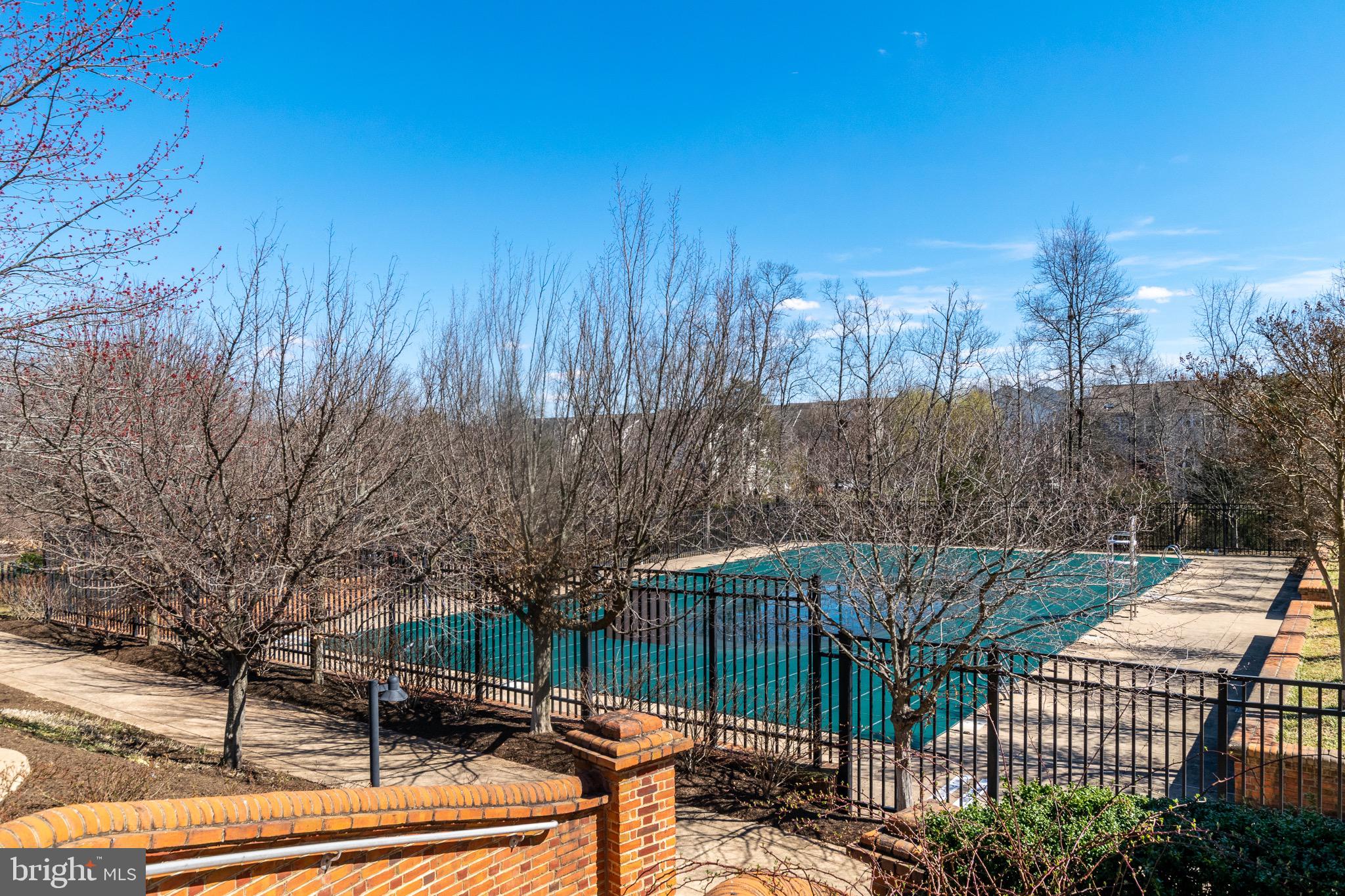 22061 Manning Square Sterling, VA 20166 - Photo 31 of 33