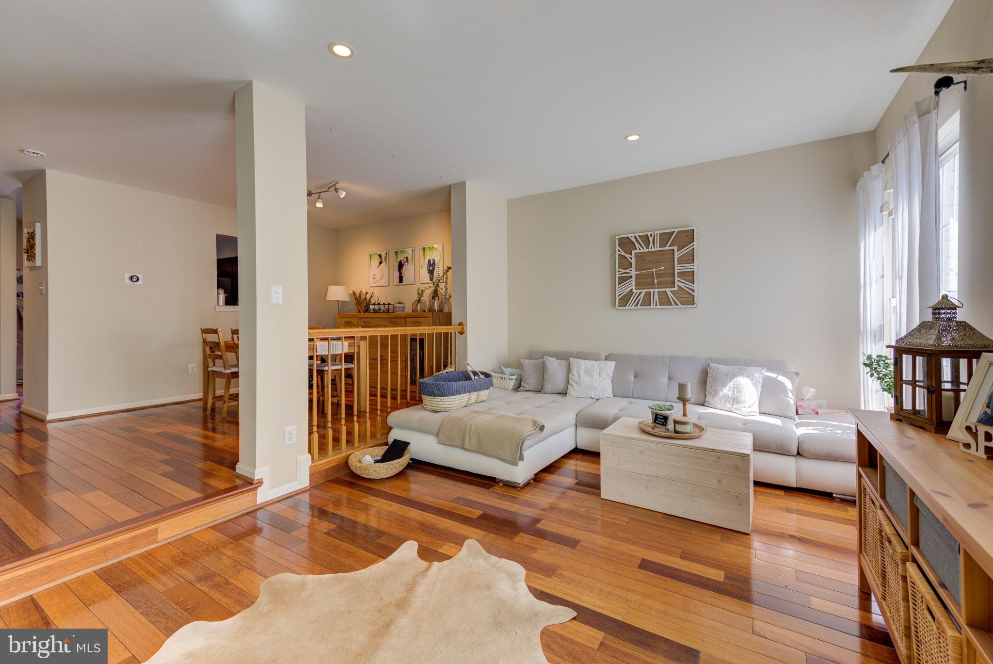 22061 Manning Square Sterling, VA 20166 - Photo 4 of 33