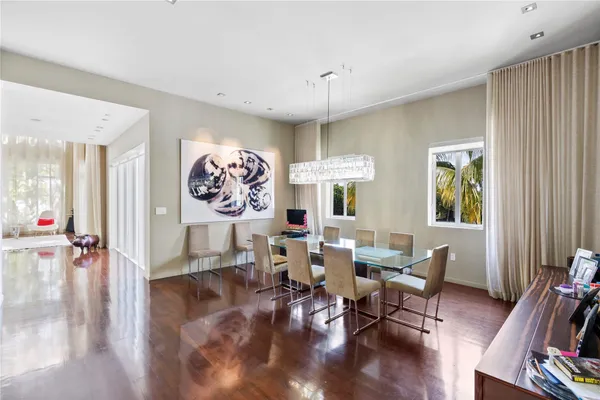 $6,000,000 | 6001 Laguna Path South, Miami Beach, FL 33141