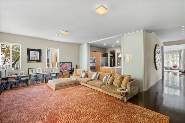 $6,000,000 | 6001 Laguna Path South, Miami Beach, FL 33141
