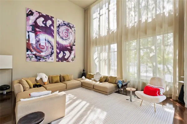 $6,000,000 | 6001 Laguna Path South, Miami Beach, FL 33141