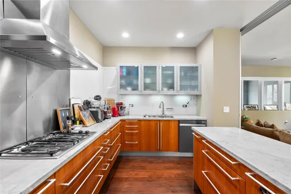 $6,000,000 | 6001 Laguna Path South, Miami Beach, FL 33141