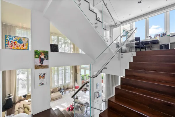 $6,000,000 | 6001 Laguna Path South, Miami Beach, FL 33141