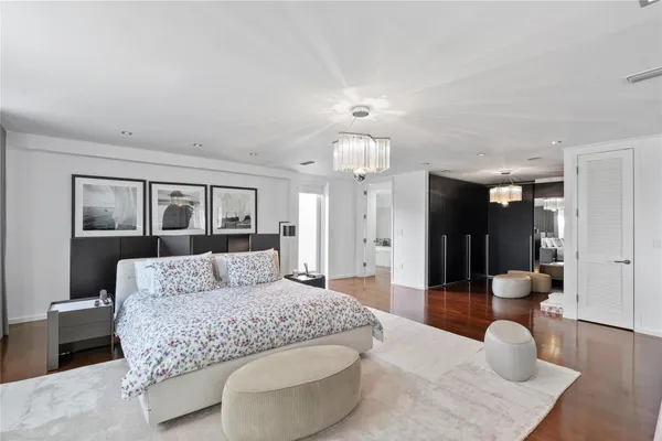 $6,000,000 | 6001 Laguna Path South, Miami Beach, FL 33141