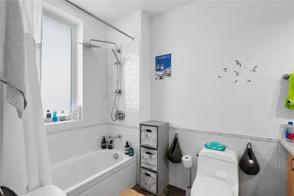 $6,000,000 | 6001 Laguna Path South, Miami Beach, FL 33141