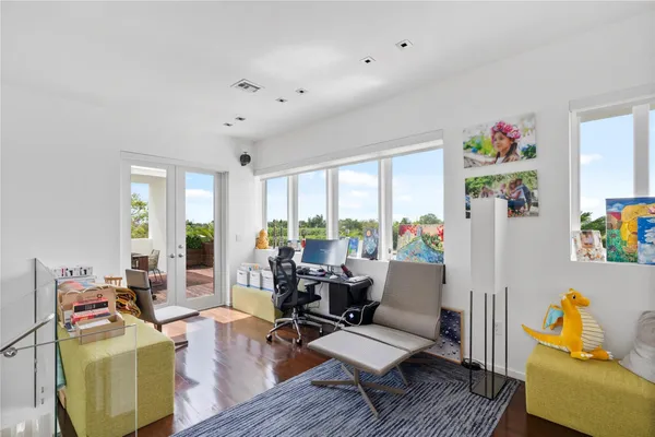 $6,000,000 | 6001 Laguna Path South, Miami Beach, FL 33141