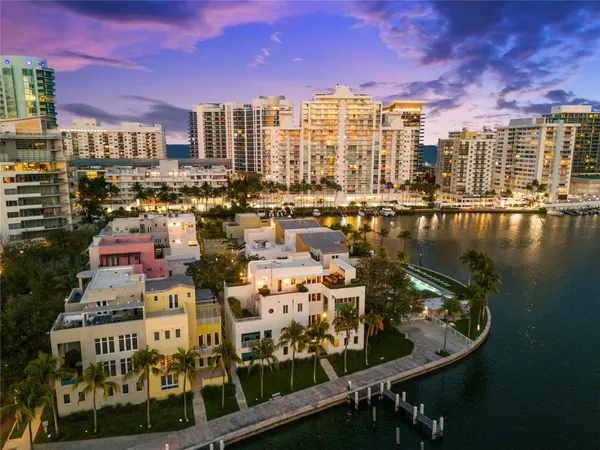 $6,000,000 | 6001 Laguna Path South, Miami Beach, FL 33141