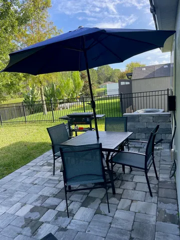 a view of a garden with a tree