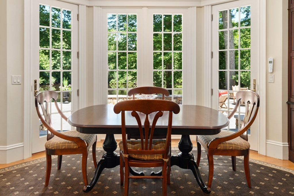 21 Radcliffe Road Weston, MA 02493 - Photo 14 of 42