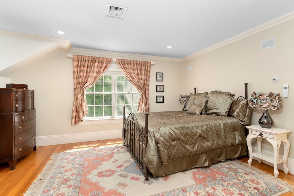21 Radcliffe Road Weston, MA 02493 - Photo 27 of 42