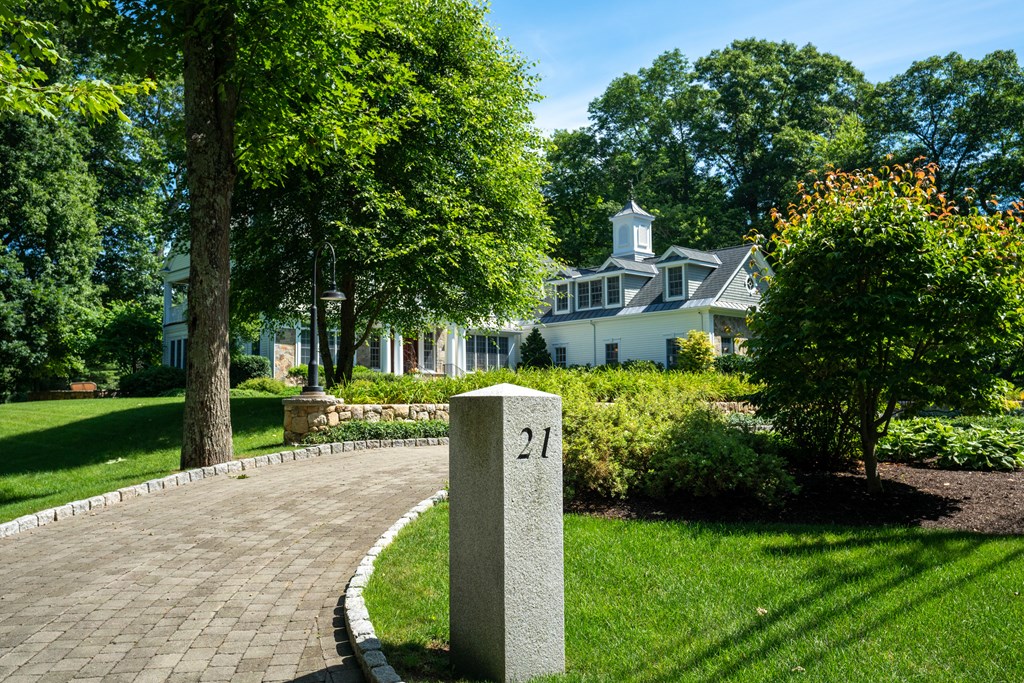 21 Radcliffe Road Weston, MA 02493 - Photo 39 of 42
