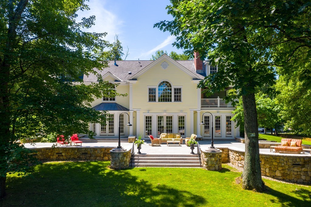 21 Radcliffe Road Weston, MA 02493 - Photo 6 of 42