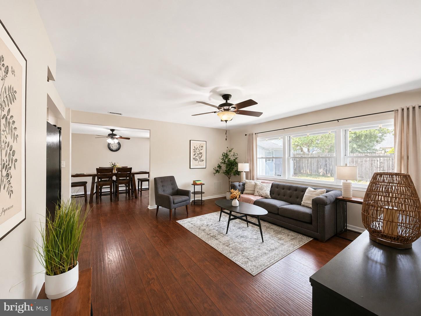 32 Great Oak Road Levittown, PA 19057 - Photo 3 of 27