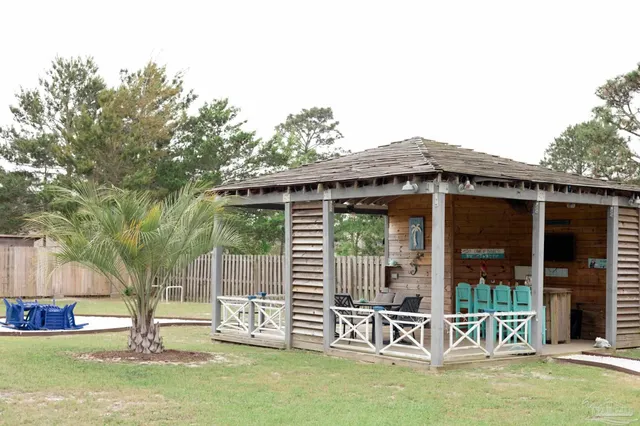 $2,750 | 8625 El Paseo Street, Navarre, FL 32566