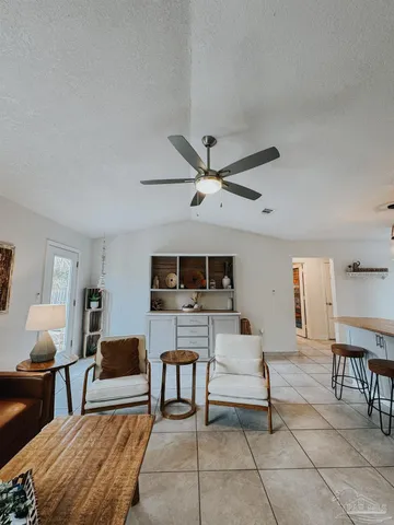 $2,750 | 8625 El Paseo Street, Navarre, FL 32566