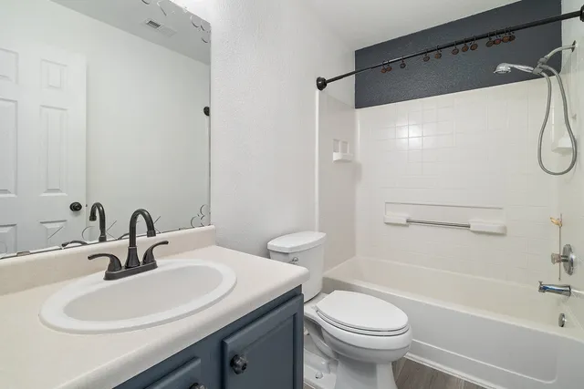 $289,000 | 222 Bryant Drive, Bastrop, TX 78602