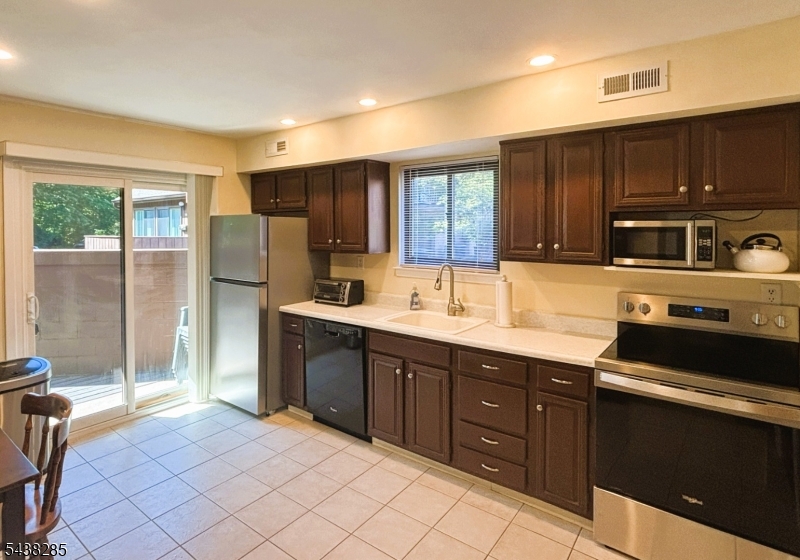 498 Auten Road Hillsborough, NJ 08844 - Photo 10 of 30