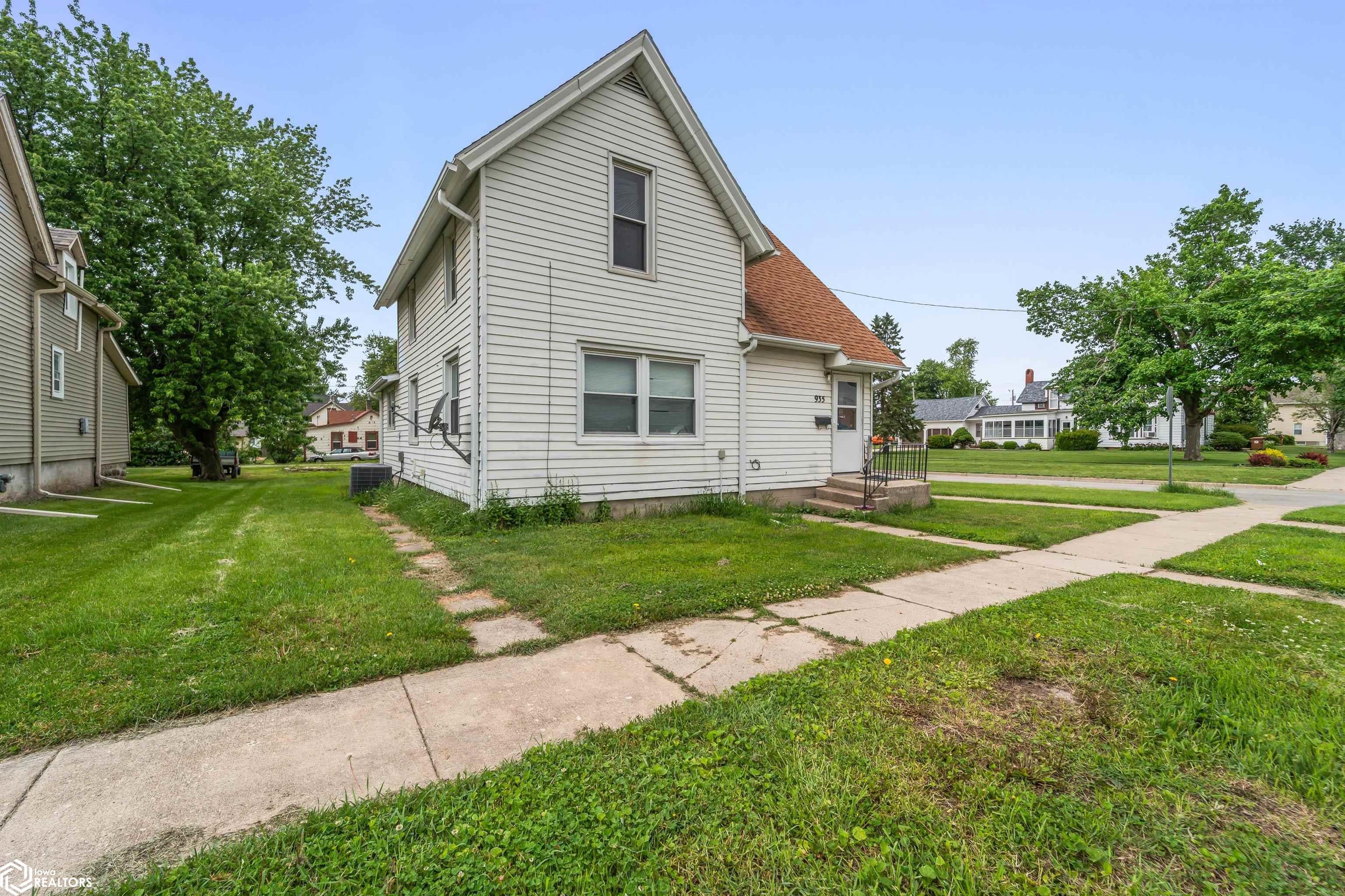 935 Spring Street Grinnell, IA 50112 - Photo 32 of 41 Gallery Image 32
