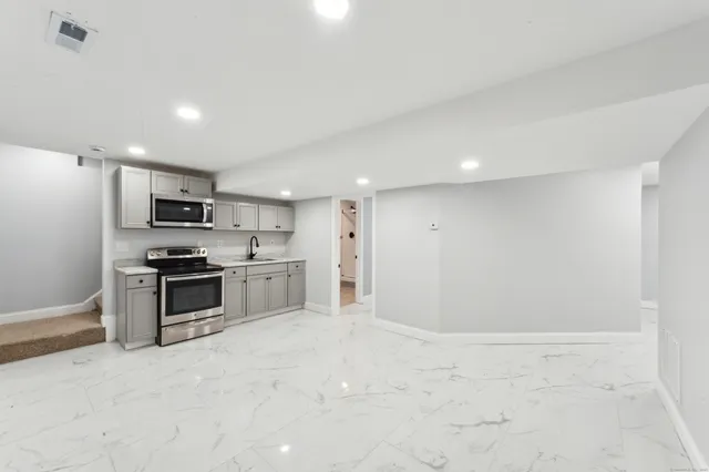 $519,999 | 11 Priscilla Road, West Haven, CT 06516