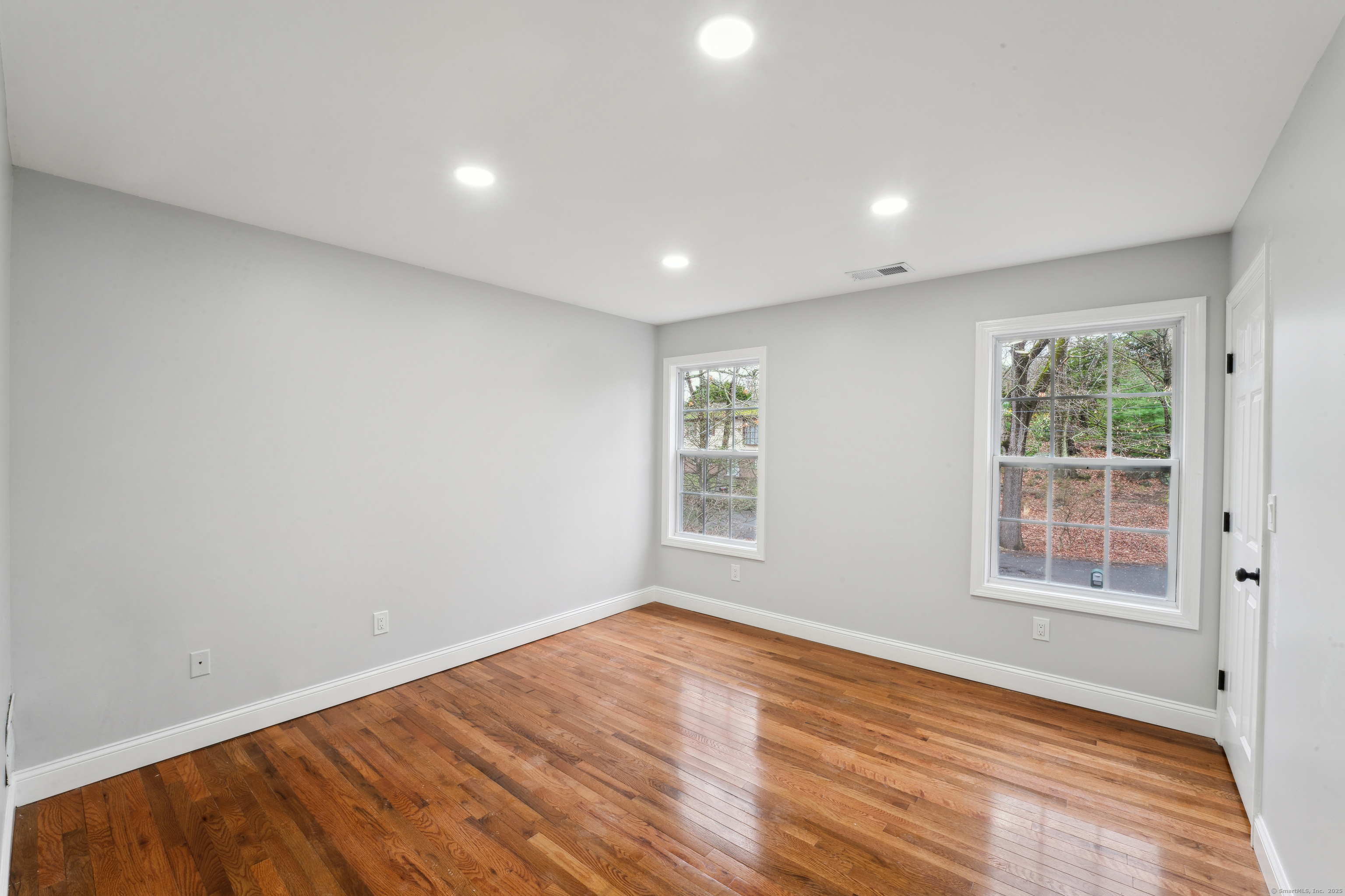 11 Priscilla Road West Haven, CT 06516 - Photo 30 of 40