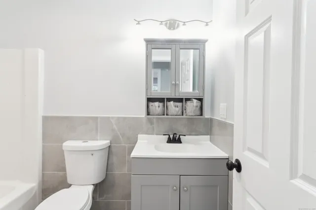 $519,999 | 11 Priscilla Road, West Haven, CT 06516