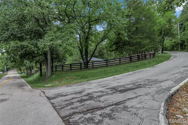 $649,000 | 1336 Pond Road, Wildwood, MO 63038