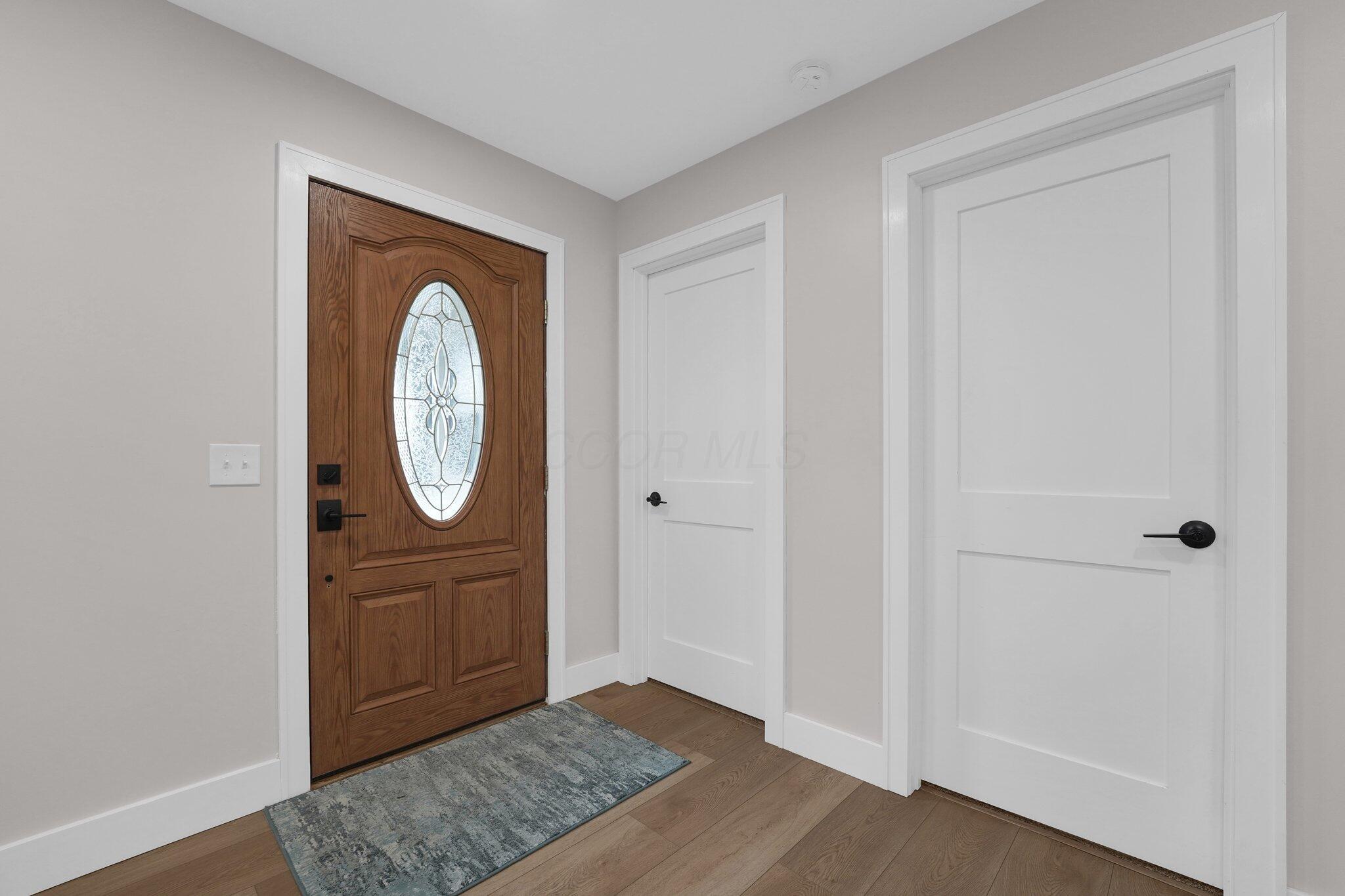 5524 Cosgray Road Dublin, OH 43016 - Photo 5 of 35 Entry
