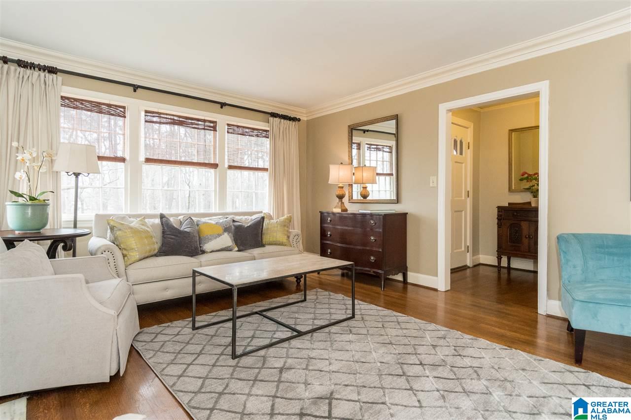 1729 Kensington Road Birmingham, AL 35209 - Photo 8 of 39
